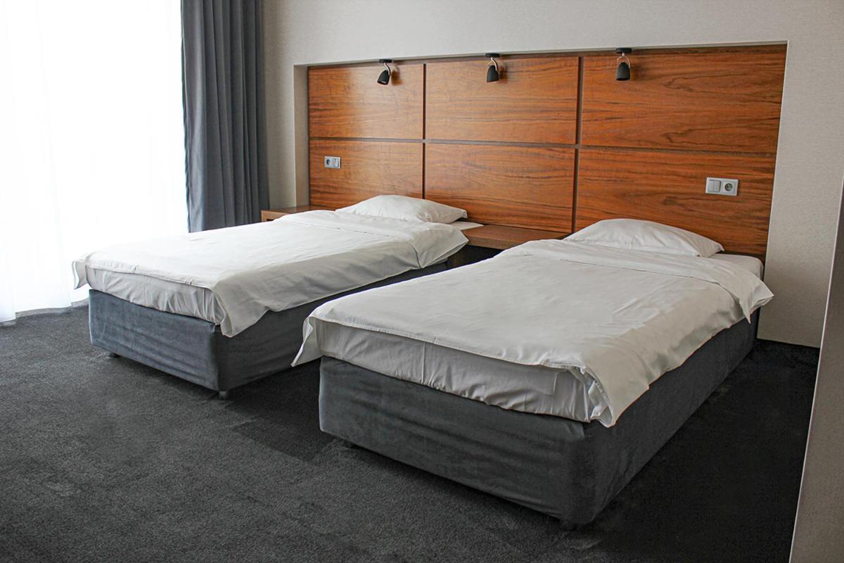 Port Hotel